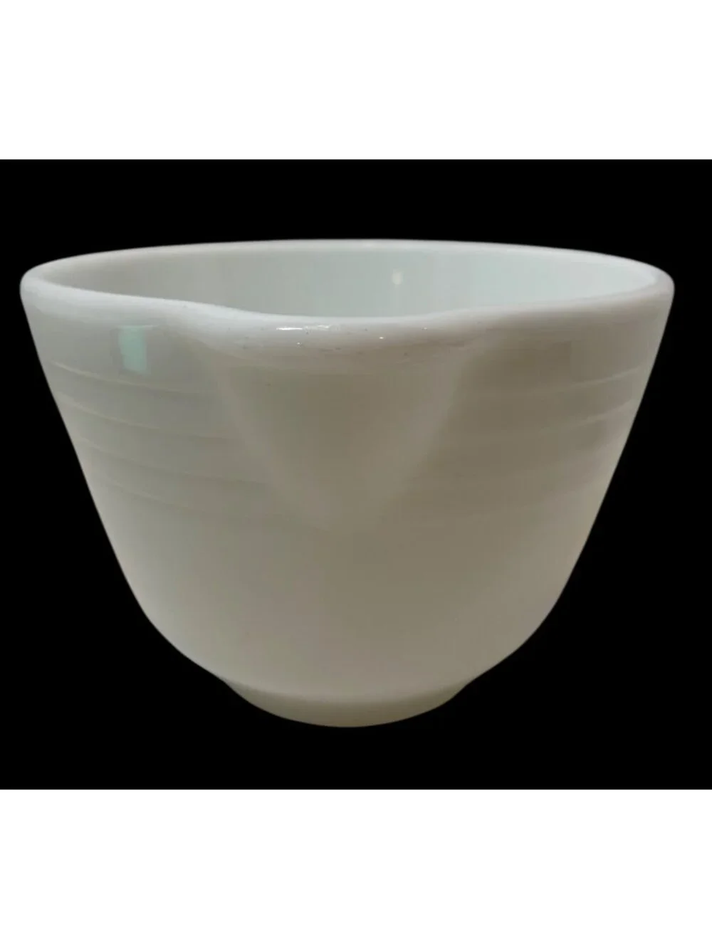 Hamilton Beach Milk Glass Mixing Bowl With Pour Spout Made In USA White Vintage